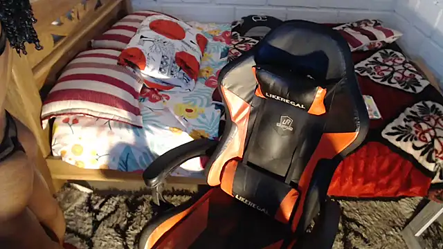 sexyjustin202 online show from December 2024 09:00:02 PM