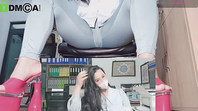 Snapshot of Sime_Naughty chatting on September 2025 10:42:02 PM Sime Naughty online show from September 2025 10:42:02 PM