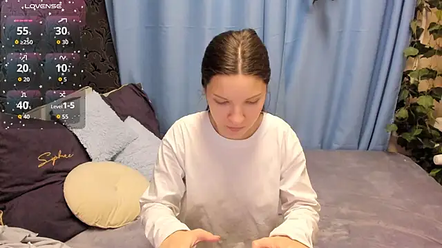 Snapshot of MelaniGrand chatting on November 2025 09:30:01 AM MelaniGrand online show from November 2025 09:30:01 AM