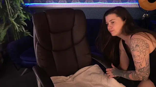 AmellyMilly online show from November 2025 01:44:01 PM