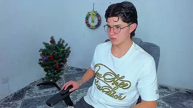 patrik 027 online show from December 2024 07:32:02 PM