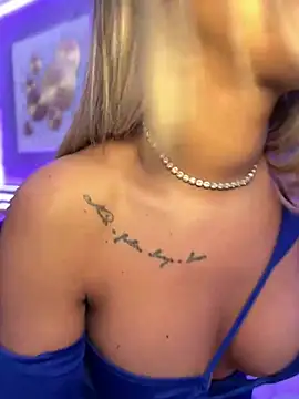 KirstieVegas online show from March 2025 08:20:02 PM