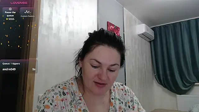 Stacy Davice online show from November 2025 05:45:02 PM