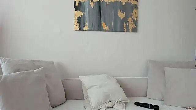 Mia Callme online show from March 2025 12:45:01 PM