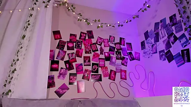 Snapshot of LuckySexyDoll chatting on February 2025 10:10:01 AM LuckySexyDoll online show from February 2025 10:10:01 AM