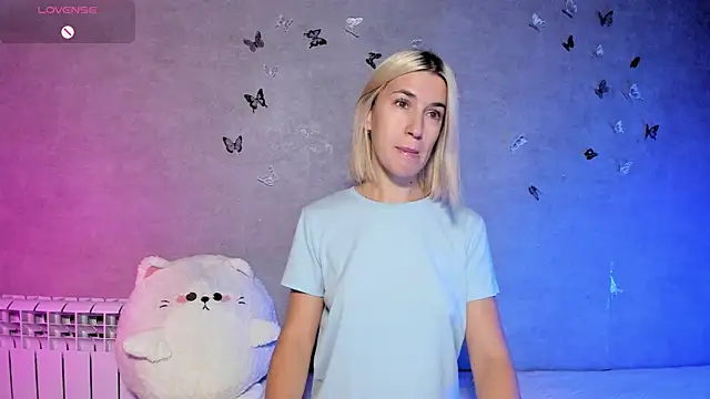 Snapshot of Melaminsy chatting on October 2025 05:53:02 PM Melaminsy online show from October 2025 05:53:02 PM