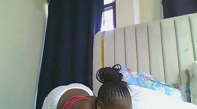 CuteJ online show from February 2025 01:15:02 PM