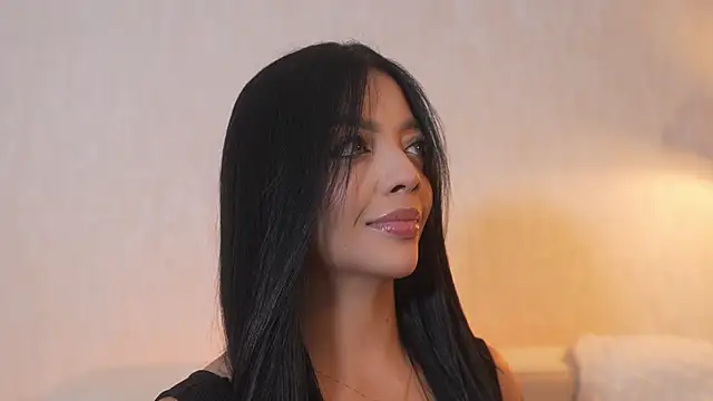 sarah hiill online show from November 2025 10:01:02 PM