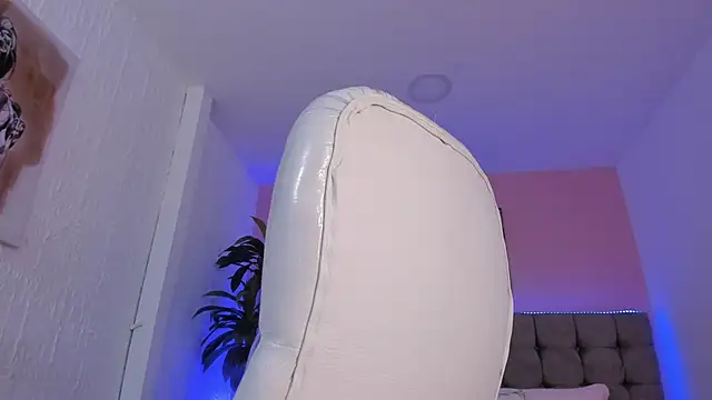 Stefhanyblow online show from February 2025 06:01:02 AM