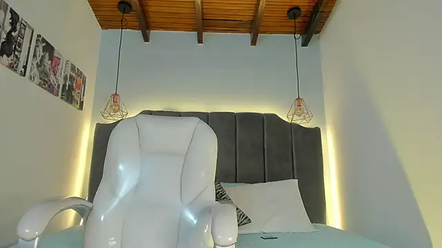 Stefhanyblow online show from February 2025 07:22:01 AM