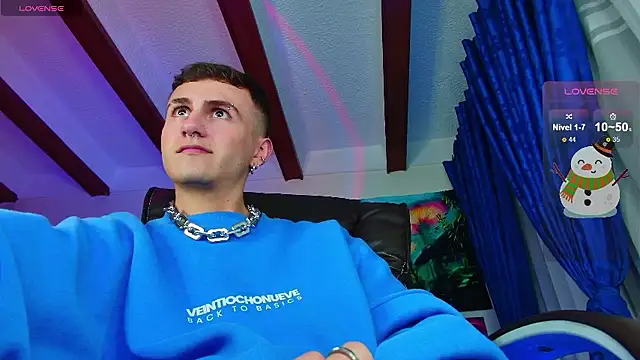 Snapshot of dimitri-bilak chatting on December 2024 01:29:01 AM dimitri-bilak online show from December 2024 01:29:01 AM