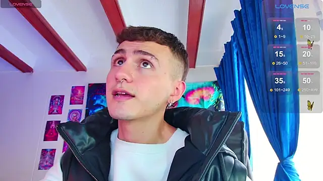 Snapshot of dimitri-bilak chatting on March 2025 10:10:01 PM dimitri-bilak online show from March 2025 10:10:01 PM