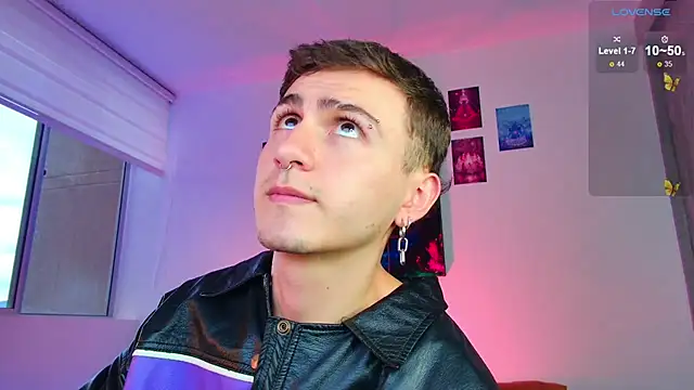 dimitri-bilak online show from November 2025 10:43:02 PM