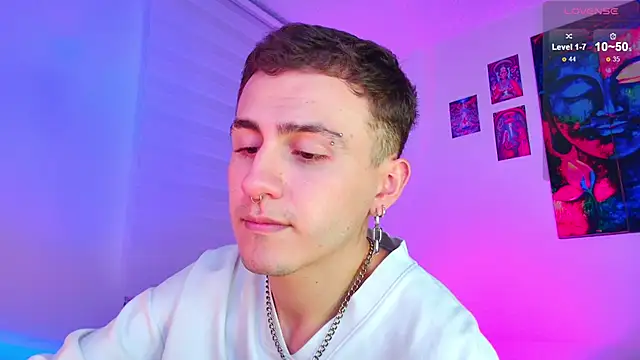 Snapshot of dimitri-bilak chatting on April 2026 11:27:02 PM dimitri-bilak online show from April 2026 11:27:02 PM