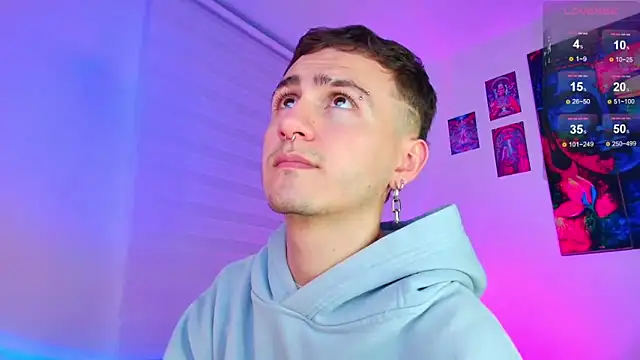 Snapshot of dimitri-bilak chatting on April 2026 12:28:01 AM dimitri-bilak online show from April 2026 12:28:01 AM