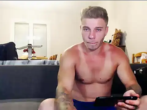 Elkafit28 online show from May 2026 09:42:02 PM