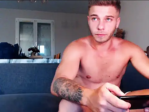 Elkafit28 online show from May 2026 07:37:02 PM