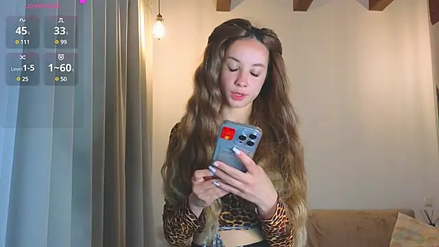 Snapshot of EmelyBenz chatting on March 2025 03:13:02 AM EmelyBenz online show from March 2025 03:13:02 AM