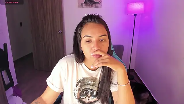 Snapshot of Miss_Nicole chatting on March 2026 01:30:01 PM Miss Nicole online show from March 2026 01:30:01 PM