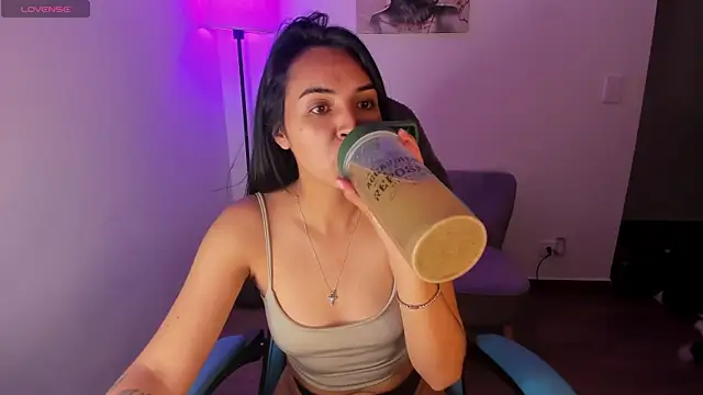 Snapshot of Miss_Nicole chatting on April 2026 01:09:02 AM Miss Nicole online show from April 2026 01:09:02 AM