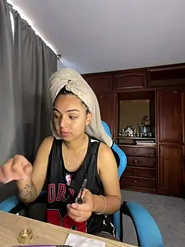 Miss Nicole online show from June 2026 03:16:02 PM
