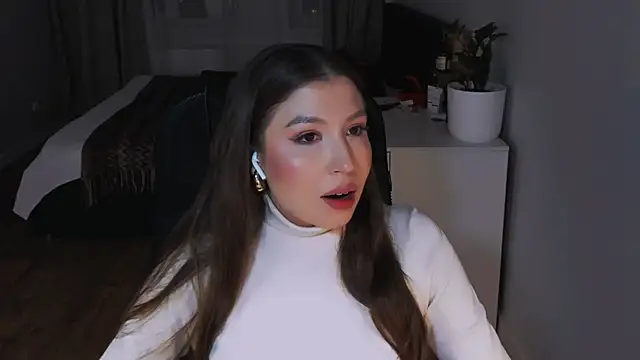 Snapshot of Eva_Chris chatting on October 2025 05:12:02 PM Eva Chris online show from October 2025 05:12:02 PM