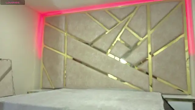  emma miller  online show from February 2026 11:07:01 AM