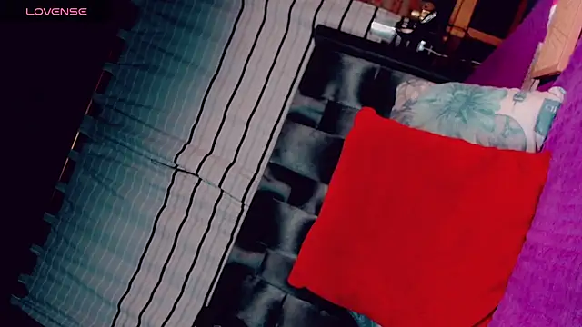 CharlotteBigCock online show from February 2025 03:43:02 PM