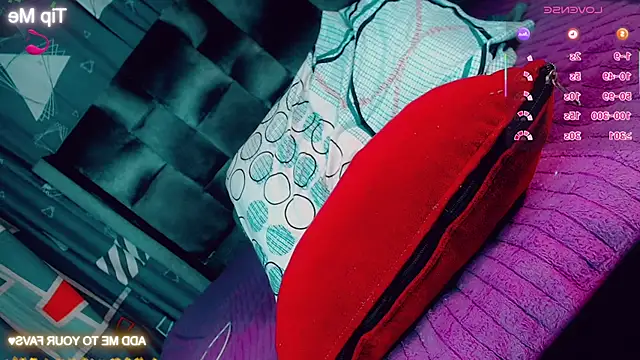 Snapshot of CharlotteBigCock chatting on March 2026 02:17:01 PM CharlotteBigCock online show from March 2026 02:17:01 PM