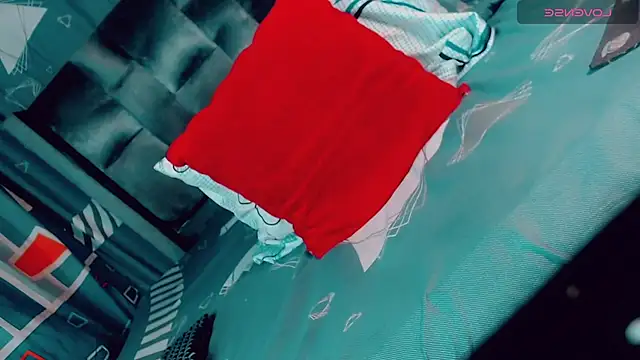 Snapshot of CharlotteBigCock chatting on April 2026 02:31:01 PM CharlotteBigCock online show from April 2026 02:31:01 PM