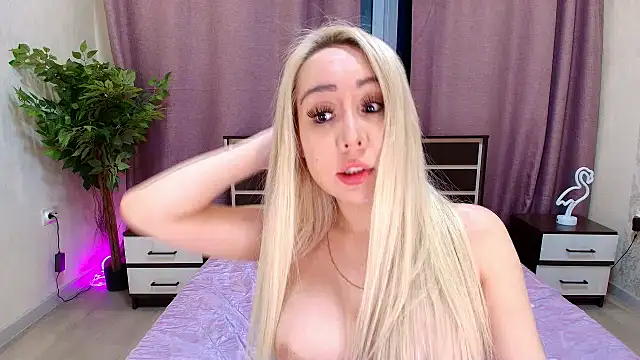 Yulianna Smith online show from May 2026 06:27:01 PM