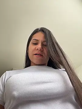 Snapshot of Reggie-Liam chatting on April 2026 07:58:02 PM Reggie-Liam online show from April 2026 07:58:02 PM