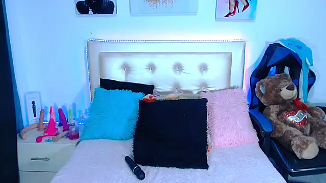 Jenng18 online show from February 2025 01:02:01 AM