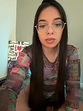 SophiaMelissa online show from April 2026 06:52:02 PM