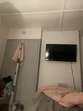 Snapshot of Bustyblondebabe32 chatting on November 2025 09:42:02 PM Bustyblondebabe32 online show from November 2025 09:42:02 PM