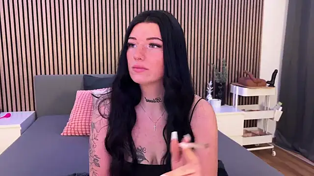 LizaRoxx online show from March 2025 06:44:02 PM