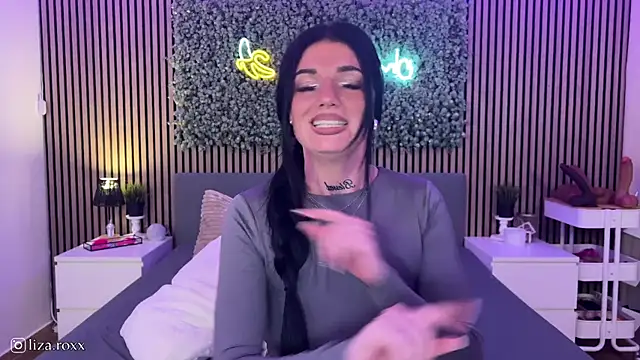 LizaRoxx online show from October 2025 07:22:01 PM