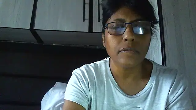 Snapshot of MsAttitude chatting on December 2024 09:29:02 AM MsAttitude online show from December 2024 09:29:02 AM