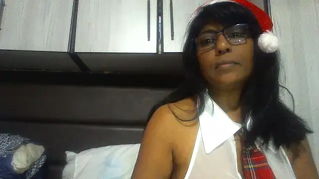 Snapshot of MsAttitude chatting on December 2024 03:58:01 PM MsAttitude online show from December 2024 03:58:01 PM