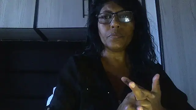 Snapshot of MsAttitude chatting on January 2025 08:10:01 AM MsAttitude online show from January 2025 08:10:01 AM
