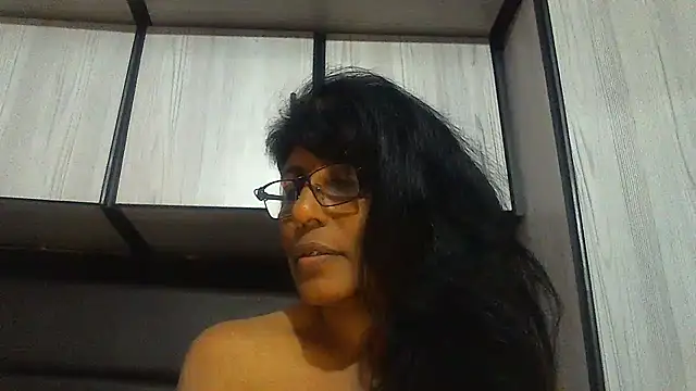 Snapshot of MsAttitude chatting on February 2025 12:48:02 PM MsAttitude online show from February 2025 12:48:02 PM
