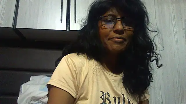 Snapshot of MsAttitude chatting on February 2025 09:04:01 AM MsAttitude online show from February 2025 09:04:01 AM