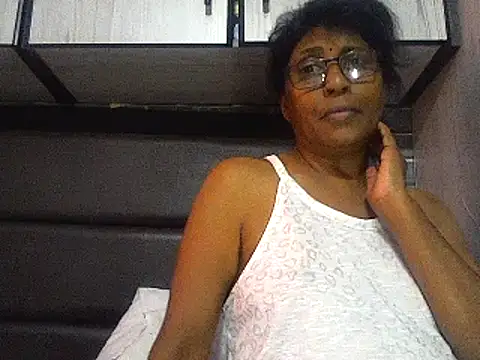 Snapshot of MsAttitude chatting on February 2025 11:10:02 AM MsAttitude online show from February 2025 11:10:02 AM