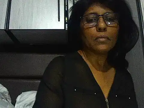 Snapshot of MsAttitude chatting on February 2025 05:36:01 PM MsAttitude online show from February 2025 05:36:01 PM