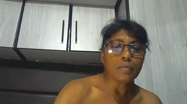 Snapshot of MsAttitude chatting on March 2025 09:34:01 PM MsAttitude online show from March 2025 09:34:01 PM