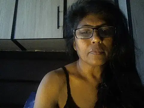 Snapshot of MsAttitude chatting on September 2025 07:21:01 AM MsAttitude online show from September 2025 07:21:01 AM