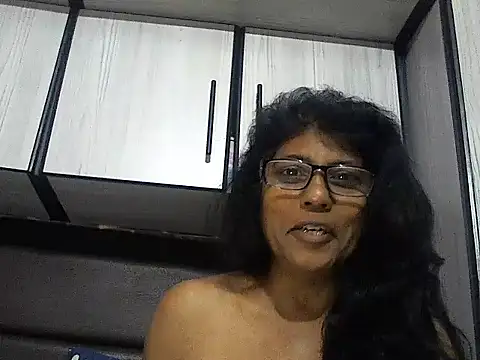 Snapshot of MsAttitude chatting on September 2025 07:01:01 AM MsAttitude online show from September 2025 07:01:01 AM