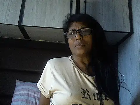 Snapshot of MsAttitude chatting on October 2025 11:27:01 AM MsAttitude online show from October 2025 11:27:01 AM