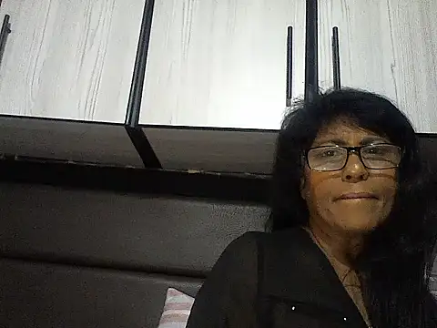 Snapshot of MsAttitude chatting on October 2025 08:07:02 AM MsAttitude online show from October 2025 08:07:02 AM