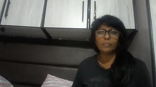 MsAttitude online show from November 2025 11:27:02 AM